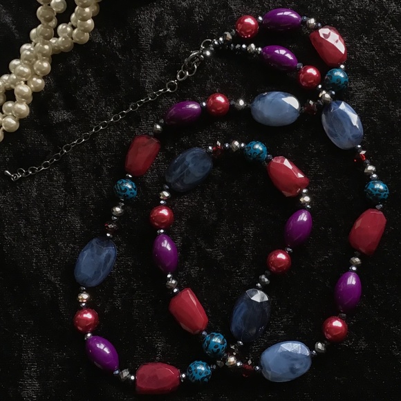 Stunning Glass Bead Necklace 36"+ - Picture 4 of 7